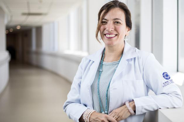 medica-ana-claudia-quintana-arantes-1519151365025_v2_750x421